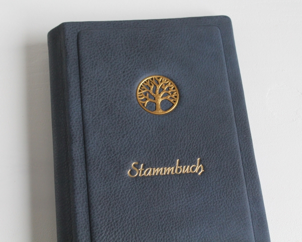 Stammbuch "Goldene Lebensbaum" aus blauem Büffelleder